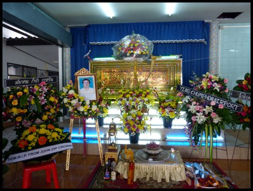 Tom Grieve's coffin and wreath's.