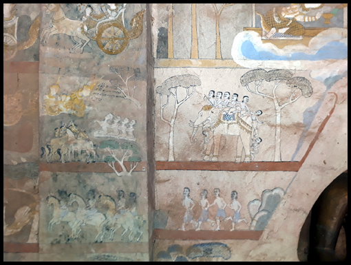 Wall paintings at Wat Phra Si Maha po