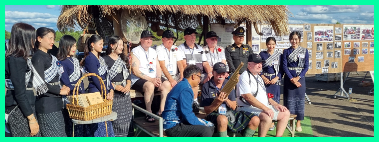 More and more people lined up to have their pictures taken for posterity